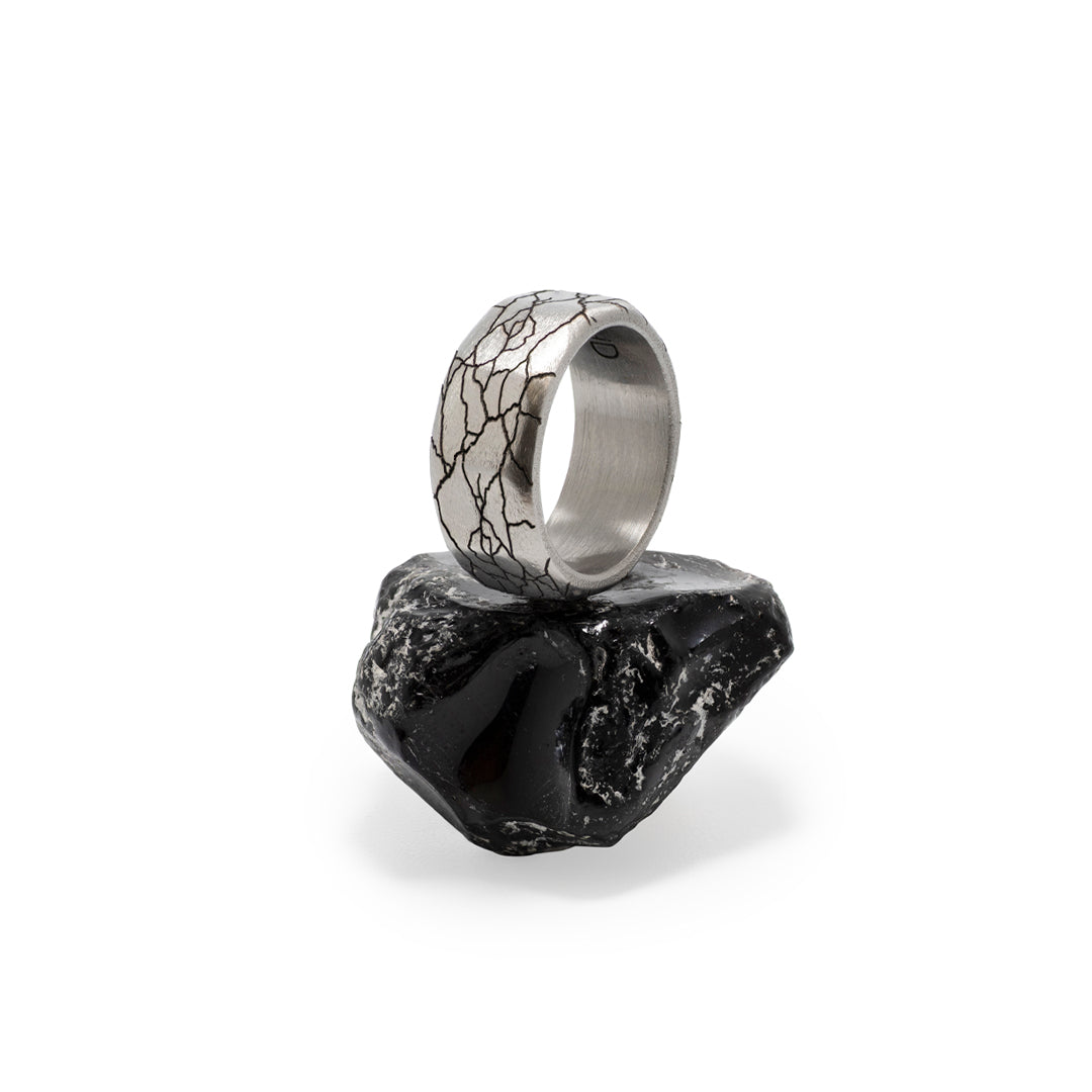 Crack Engrave Octagon - Silver Edition Ring